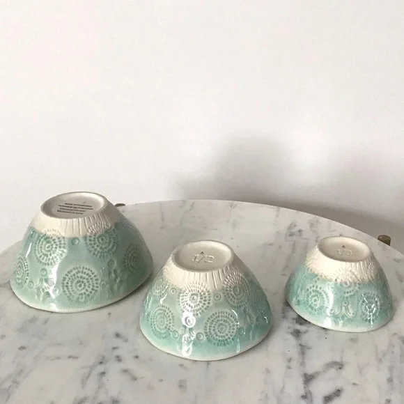 Anthropologie Handmade Glazed Stoneware Measuring Cups Bowls New In Box - Picture 8 of 11